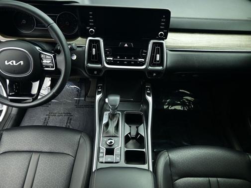 2023 Kia Sorento EX