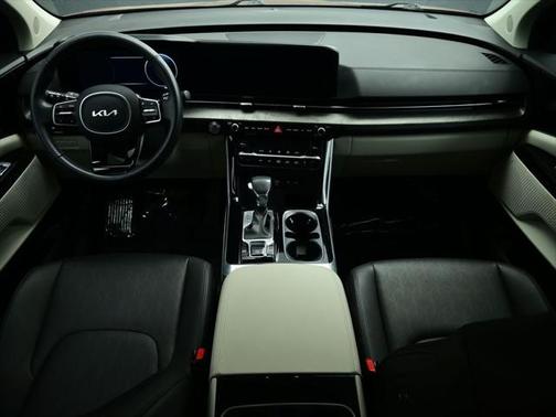 2024 Kia Carnival SX
