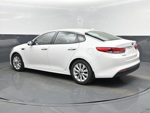 Snow White Pearl 2018 Kia Optima LX