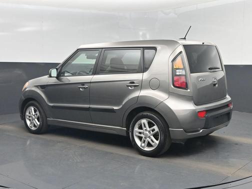 2011 Kia Soul +