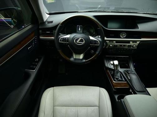 2016 Lexus ES 350 Base