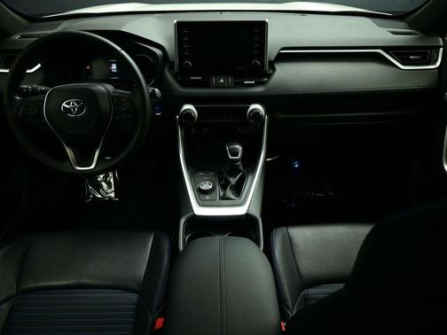 2019 Toyota RAV4 Hybrid SE