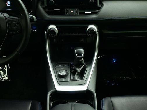 2019 Toyota RAV4 Hybrid SE