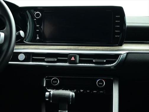 2023 Kia K5 EX