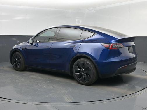 2025 Tesla Model Y Long Range Dual Motor All-Wheel Drive