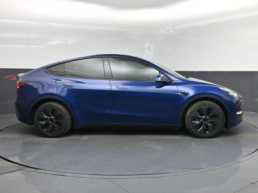 2025 Tesla Model Y Long Range Dual Motor All-Wheel Drive
