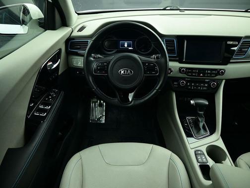 2017 Kia Niro Touring
