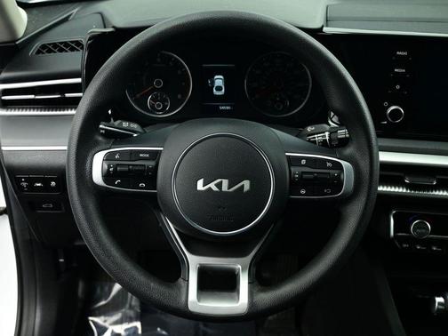 2023 Kia K5 LXS