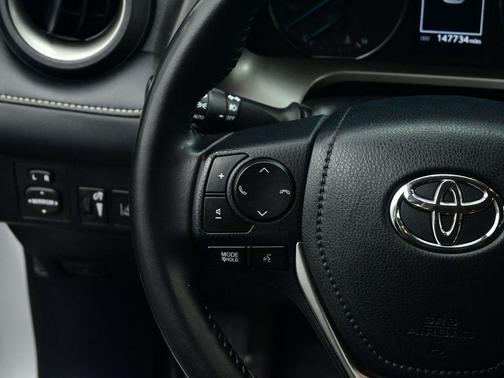 2016 Toyota RAV4 Hybrid SE