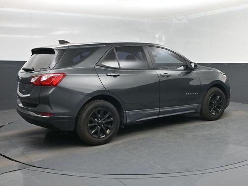 Nightfall Gray Metallic 2018 Chevrolet Equinox LS