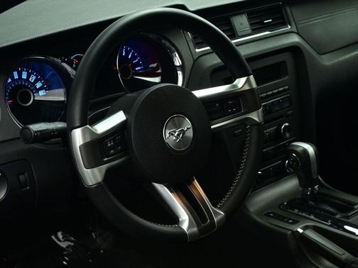 2014 Ford Mustang V6