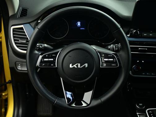 2023 Kia Seltos S