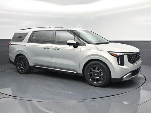 2025 Kia Carnival SX