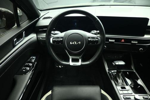 Aurora Black Pearl 2025 Kia K5 GT-Line