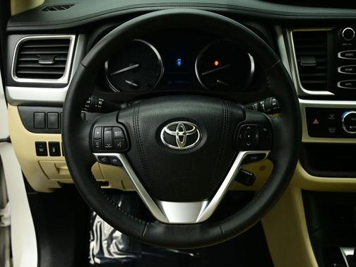 2015 Toyota Highlander LE Plus
