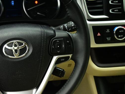 2015 Toyota Highlander LE Plus