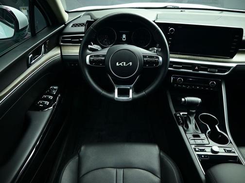 2023 Kia K5 EX