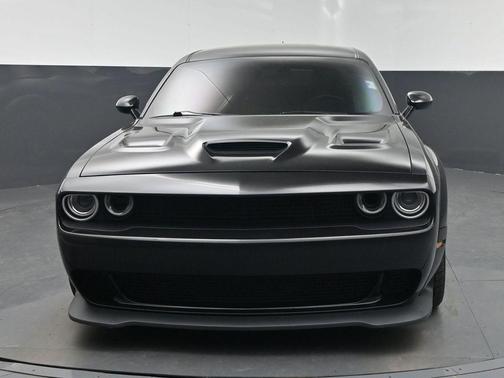 Phantom Black Tri-Coat Pearl 2015 Dodge Challenger SRT Hellcat