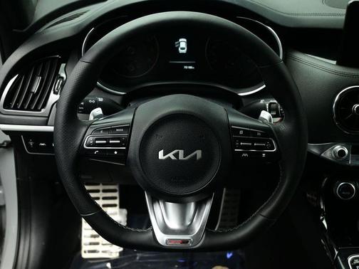 2022 Kia Stinger GT-Line