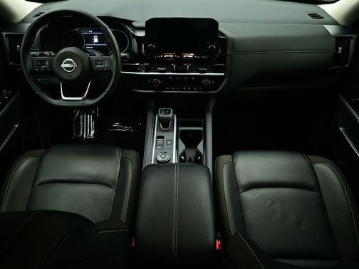 2024 Nissan Pathfinder SL 4WD