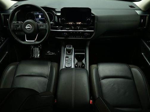 2024 Nissan Pathfinder SL 4WD