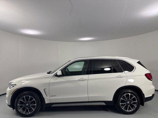 Alpine White 2017 BMW X5 xDrive35i