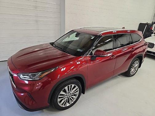 2022 Toyota Highlander Platinum