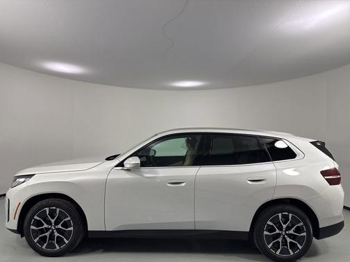 Mineral White Metallic 2026 BMW X3 30 xDrive