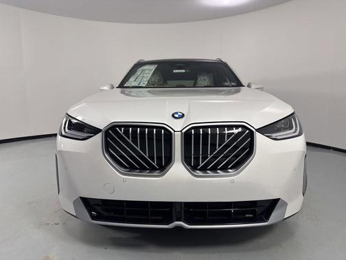 Mineral White Metallic 2026 BMW X3 30 xDrive