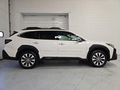 2023 Subaru Outback Touring