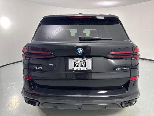 Black Sapphire Metallic 2026 BMW X5 xDrive40i