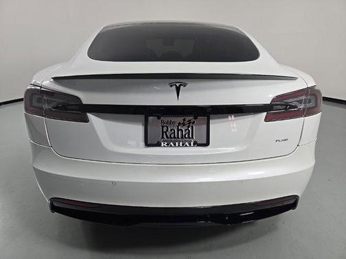 2022 Tesla Model S Plaid