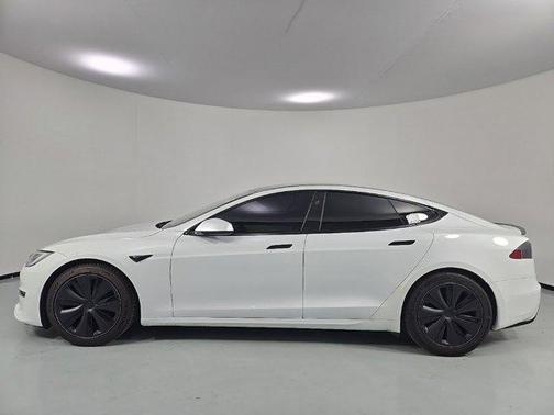 2022 Tesla Model S Plaid