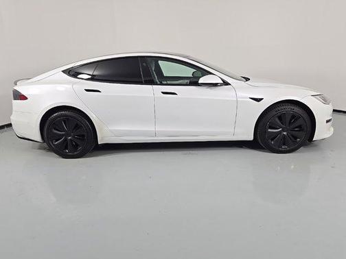 2022 Tesla Model S Plaid