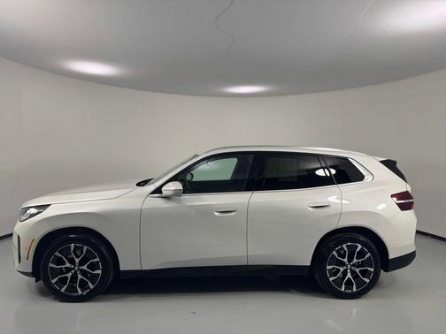 Mineral White Metallic 2026 BMW X3 30 xDrive