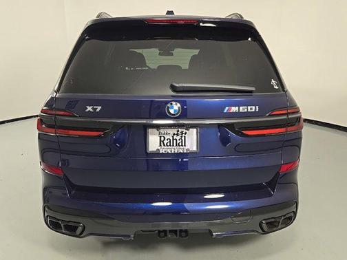 2024 BMW X7 M60i