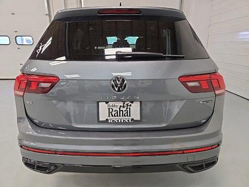 2022 Volkswagen Tiguan 2.0T SE R-Line Black 4MOTION