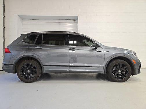 2022 Volkswagen Tiguan 2.0T SE R-Line Black 4MOTION
