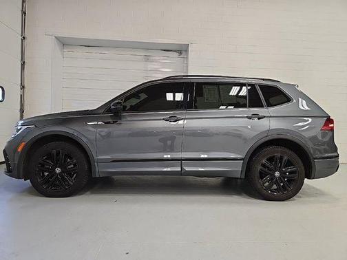 2022 Volkswagen Tiguan 2.0T SE R-Line Black 4MOTION