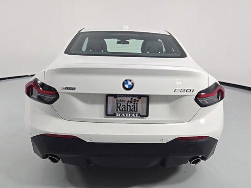 2024 BMW 230 i xDrive