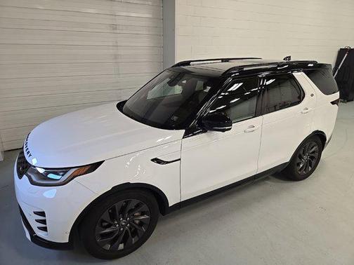 2023 Land Rover Discovery P300 S R-Dynamic