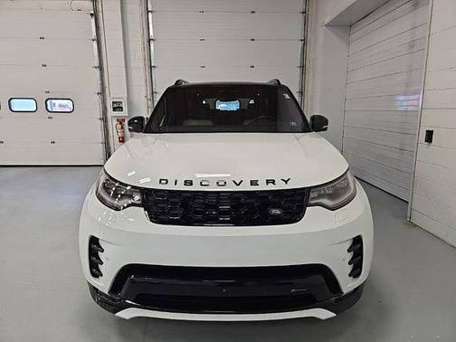 2023 Land Rover Discovery P300 S R-Dynamic