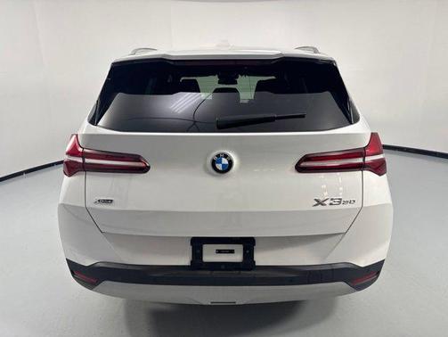 Mineral White Metallic 2025 BMW X3 30 xDrive