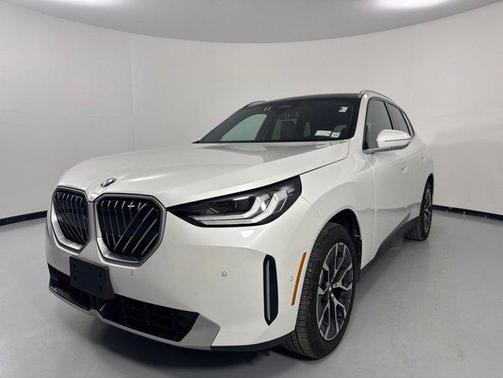Mineral White Metallic 2025 BMW X3 30 xDrive