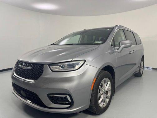 Billet Silver Metallic Clearcoat 2021 Chrysler Pacifica Touring L