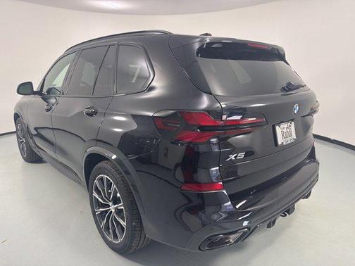 Black Sapphire Metallic 2026 BMW X5 xDrive40i