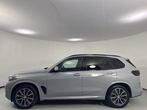 Brooklyn Grey Metallic 2024 BMW X5 xDrive40i