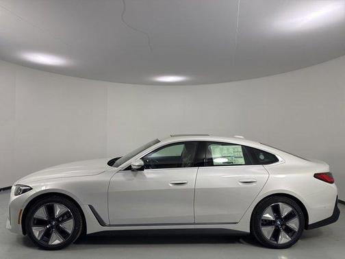 Mineral White Metallic 2026 BMW i4 Gran Coupe xDrive40