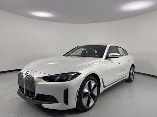 Mineral White Metallic 2026 BMW i4 Gran Coupe xDrive40