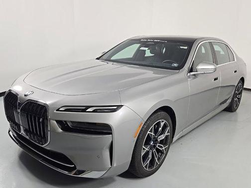 Silver Metallic 2025 BMW i7 xDrive60